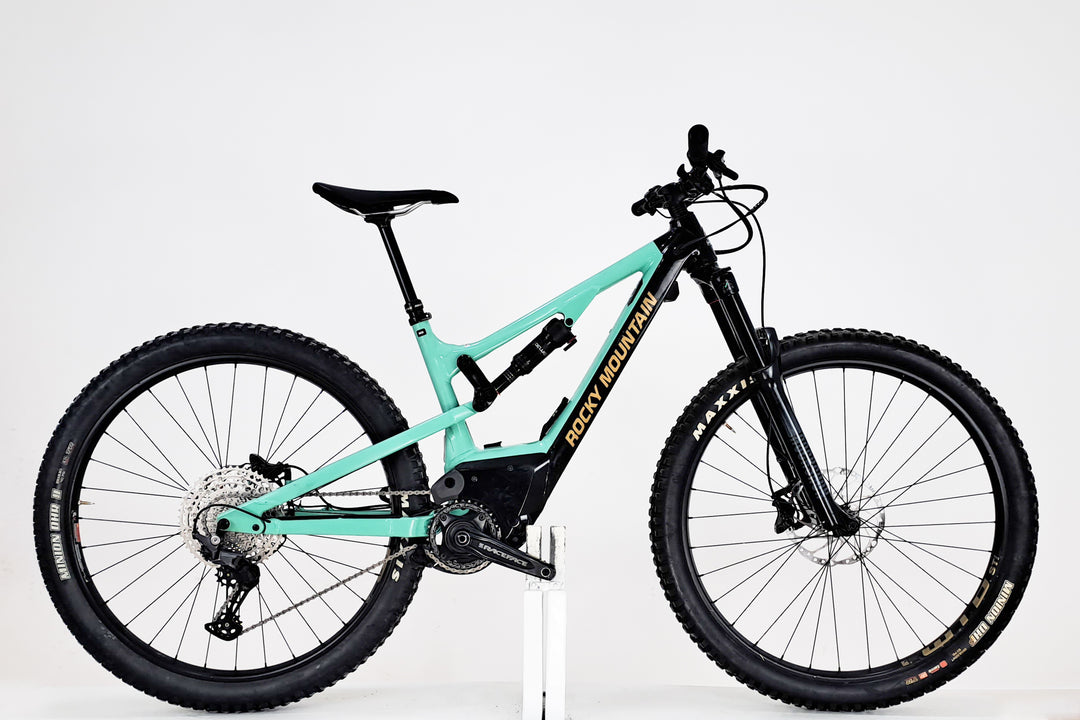 vtt enduro electrique vttae vae rocky mountain altitude powerplay alloy 30 coil reconditionné mint bikes 