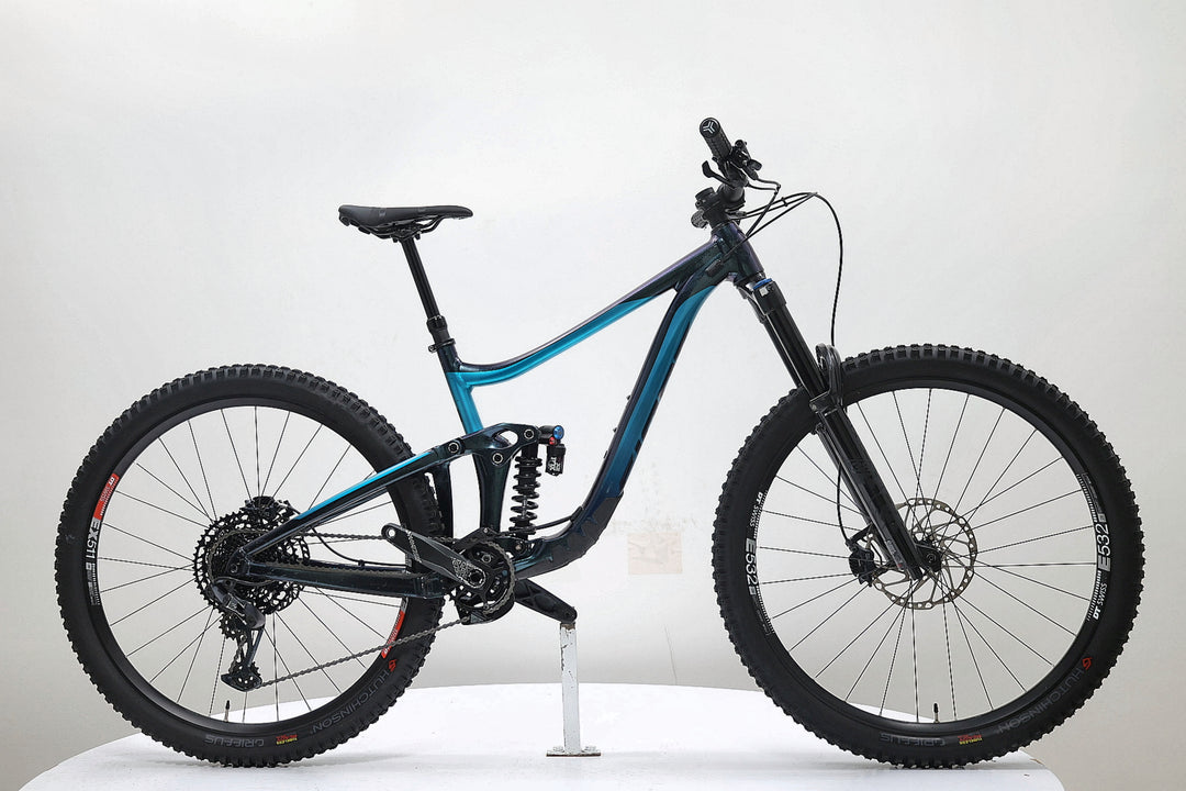Giant Reign sx 29 star et night T.M 2022