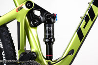 PIVOT Switchblade 2022 M 2004